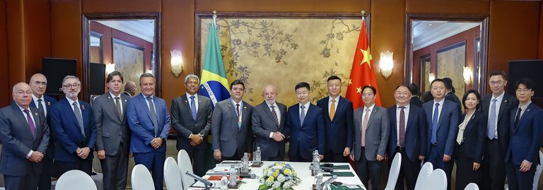 lula_comitiva_china.jpg lula_comitiva_china.jpg