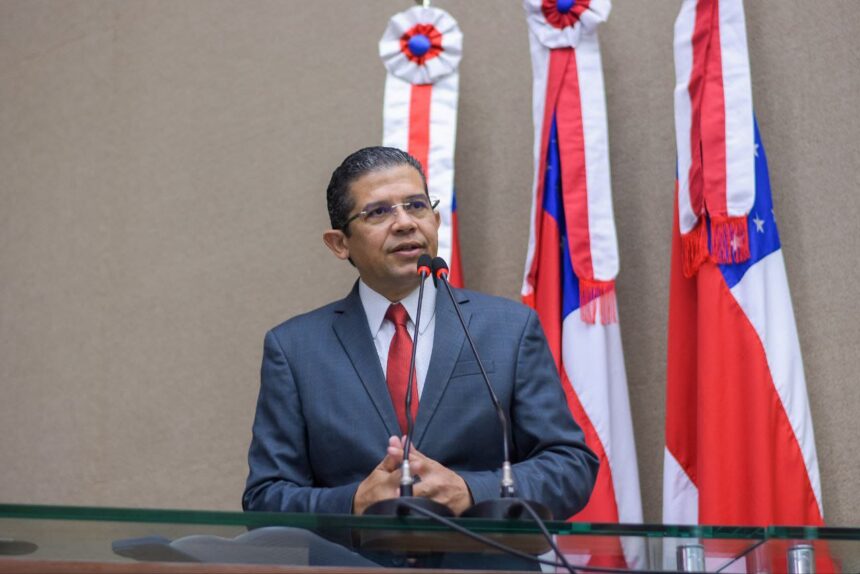 Aleam concederá Medalha Ruy Araújo ao delegado da PF Leandro Almada, por meio de propositura do deputado João Luiz