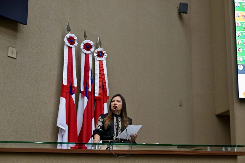 Deputada Joana Darc cobra esclarecimentos de empresa de ônibus que impediu adolescente autista de usar assento preferencial