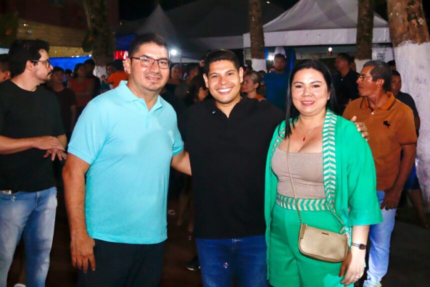 Mário César Filho participa da XX Festa do Cacau em Urucurituba