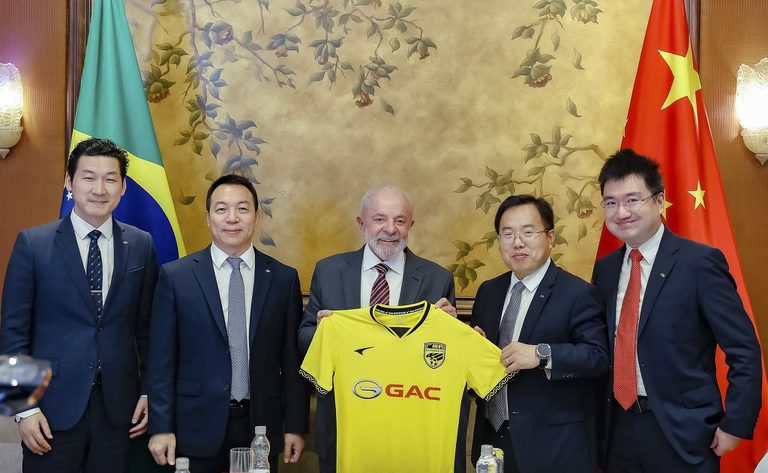 lula_gz_china.jpg lula_gz_china.jpg