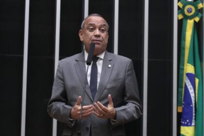 Comissão aprova selo para identificar empresa de turismo capacitada para atender consumidor neurodivergente