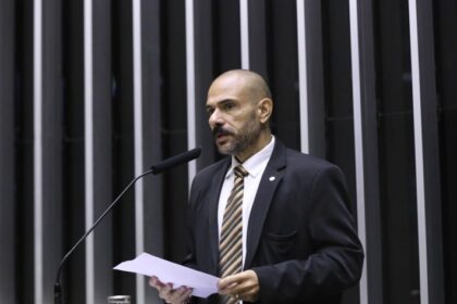 Comissão aprova projeto que permite demissão indenizada em caso de sofrimento psicológico