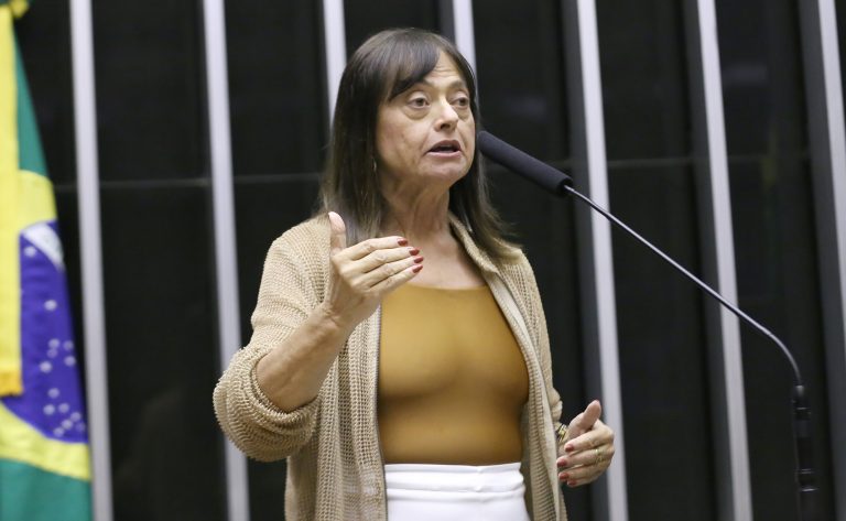 Comissão aprova incluir servidores do Ministério da Saúde na carreira de ciência e tecnologia