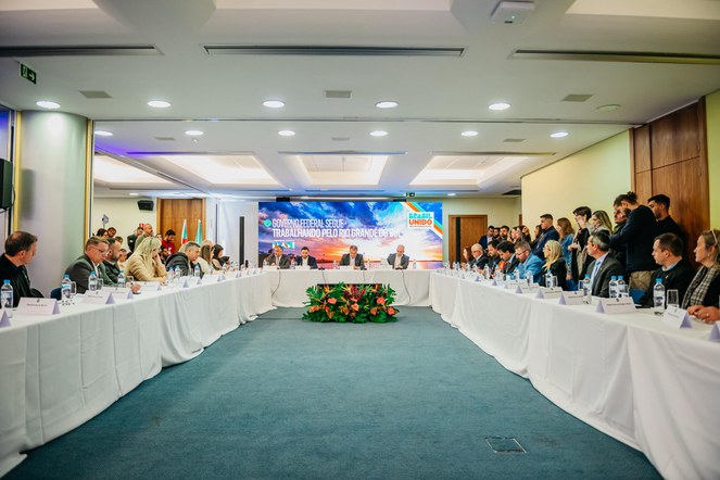 Reunião de balanço das ações federais para a reconstrução do estado e assinatura de atos ocorreram na sede da Casa de Governo no RS | Foto: Wagner Lopes / CC