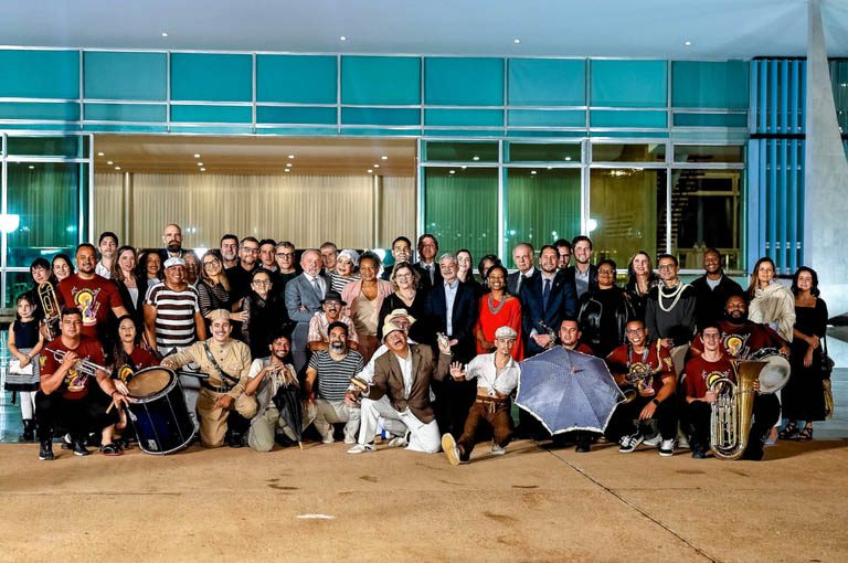 o agente alvorada copiar.jpg Filme o agente secreto no alvorada