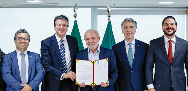 31.10.2025 – Sanção do Projeto de Lei Complementar nº 235, de 2019, que institui o Sistema Nacional de Educação – SNE