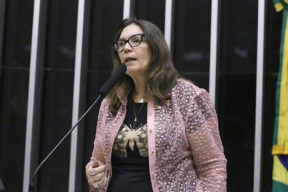 Comissão aprova projeto que suspende mudança em regra para privatização