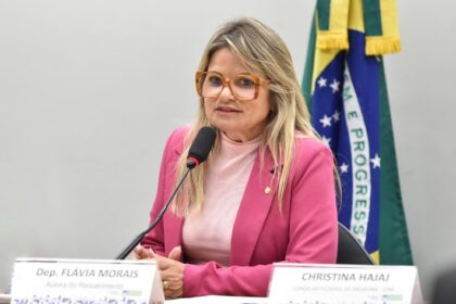 Comissão aprova projeto que obriga plano de saúde a cobrir cirurgia de redução de mama